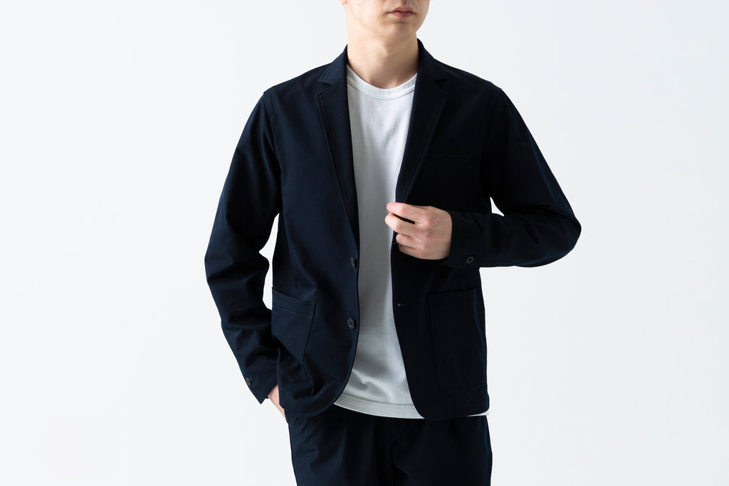 【こだわり解説】クリーニング屋さんが嫉妬し、ズボラが歓喜する!面倒くさいを無くしたジャケット。