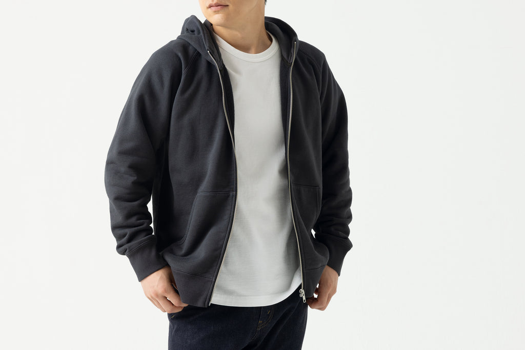 【新商品発売】Zipup Hoodieに新色登場&再入荷!