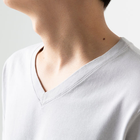 【フリマ商品】VネックTシャツ【返品不可】