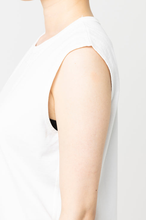 ノースリーブTシャツ